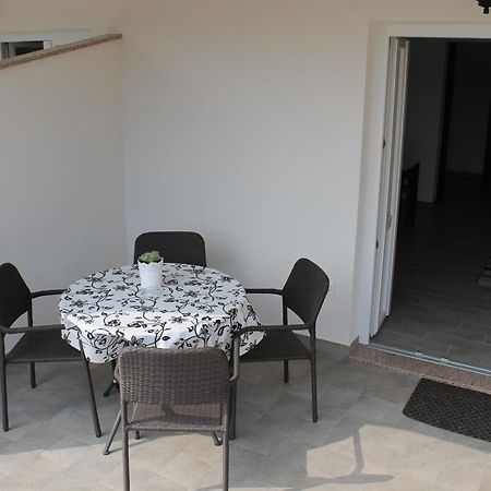 Apartmani Mladenka マリンスカ エクステリア 写真