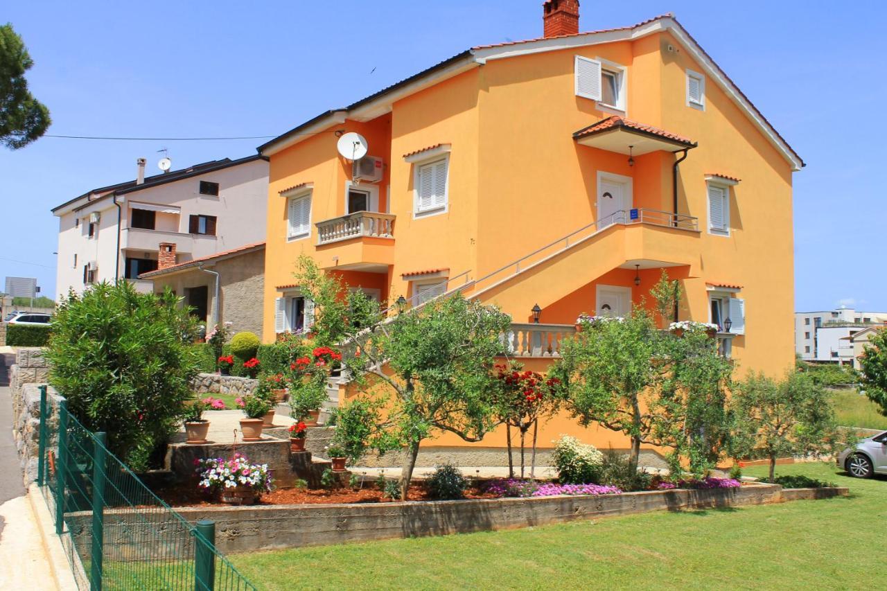 Apartmani Mladenka マリンスカ エクステリア 写真