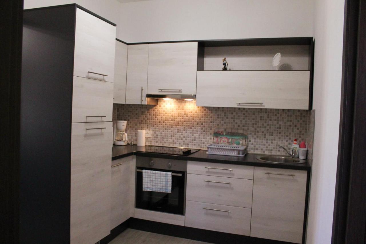 Apartmani Mladenka マリンスカ エクステリア 写真