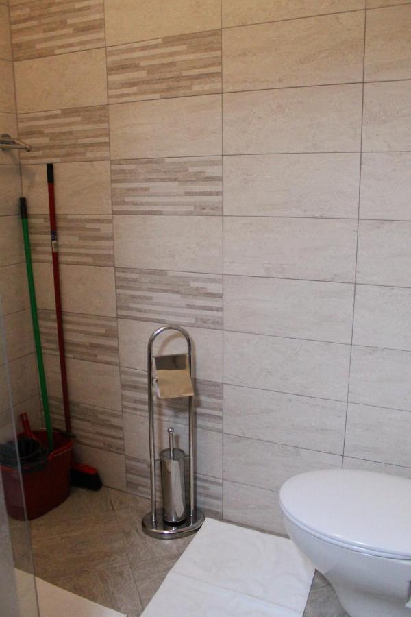 Apartmani Mladenka マリンスカ エクステリア 写真