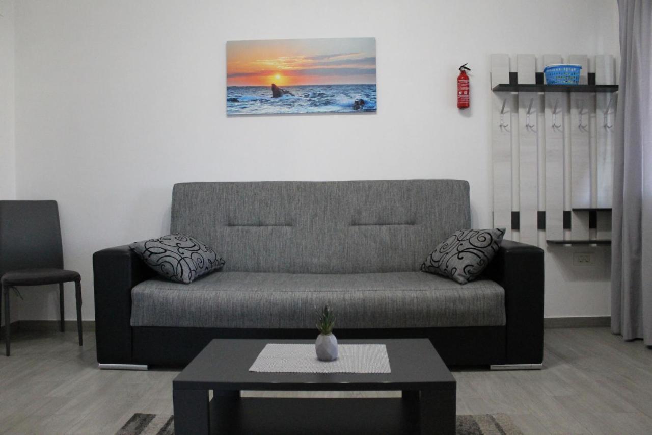 Apartmani Mladenka マリンスカ エクステリア 写真