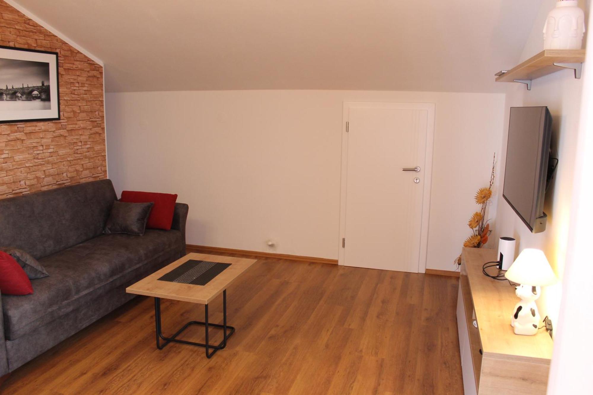 Apartmani Mladenka マリンスカ エクステリア 写真