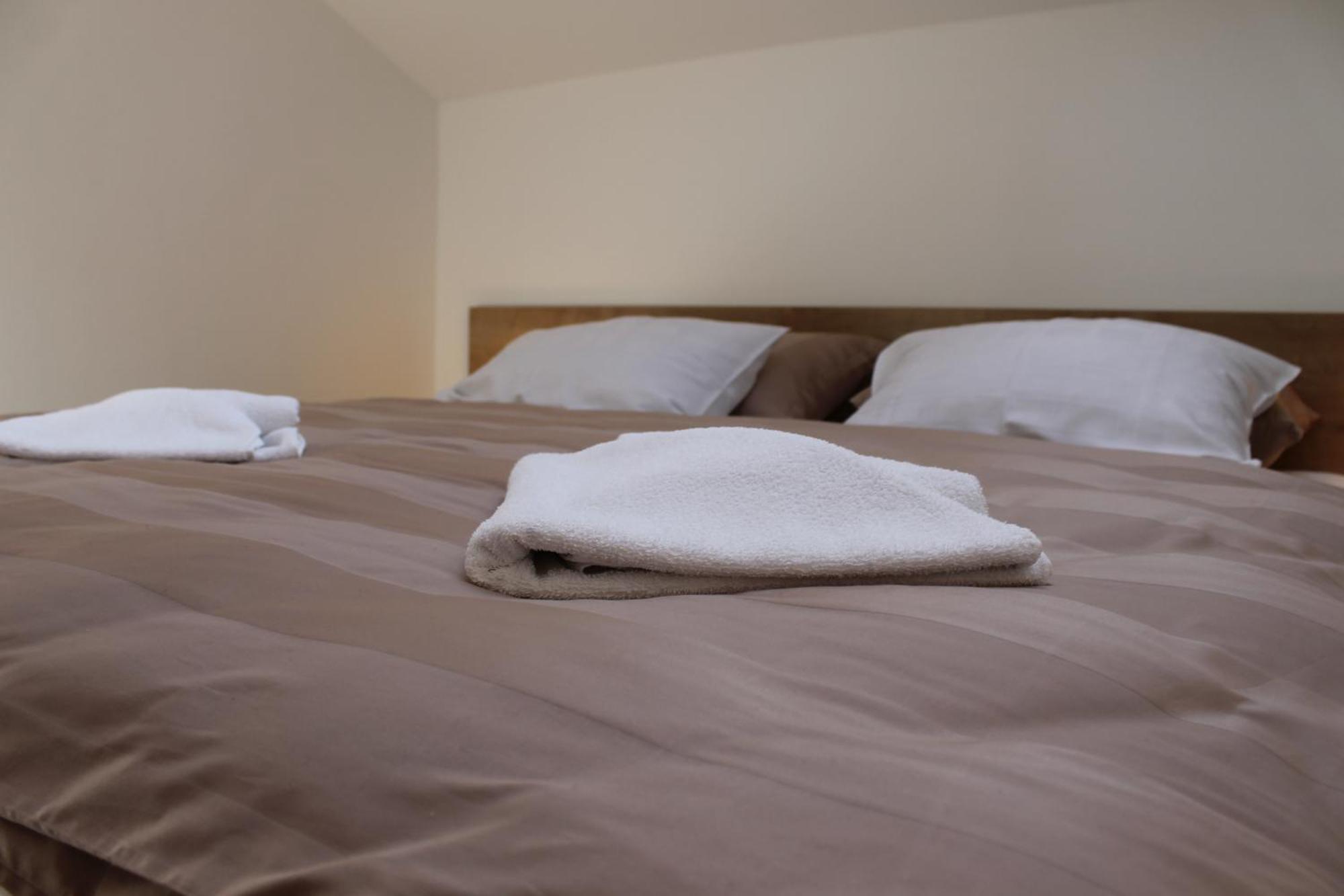 Apartmani Mladenka マリンスカ エクステリア 写真