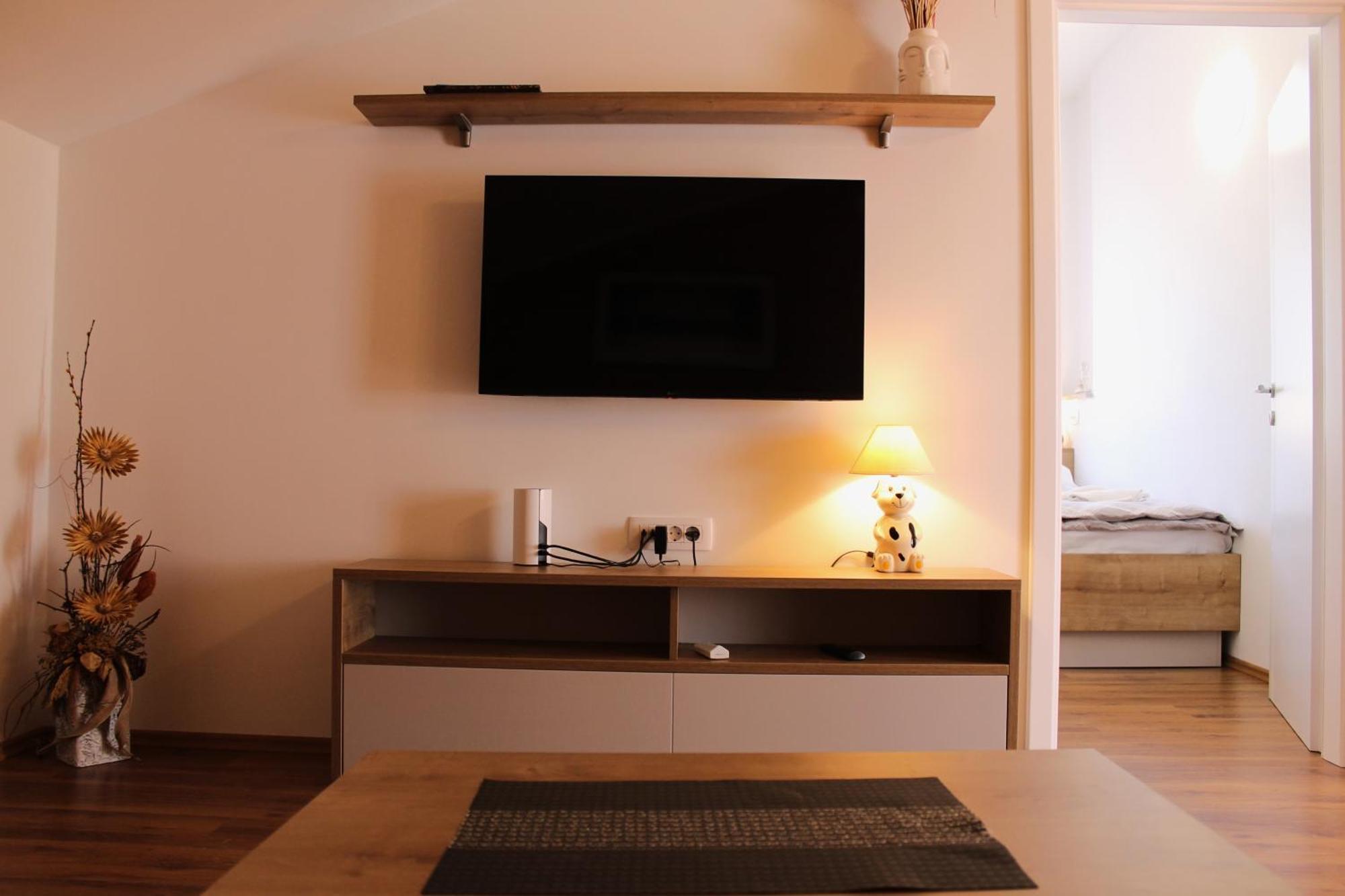 Apartmani Mladenka マリンスカ エクステリア 写真